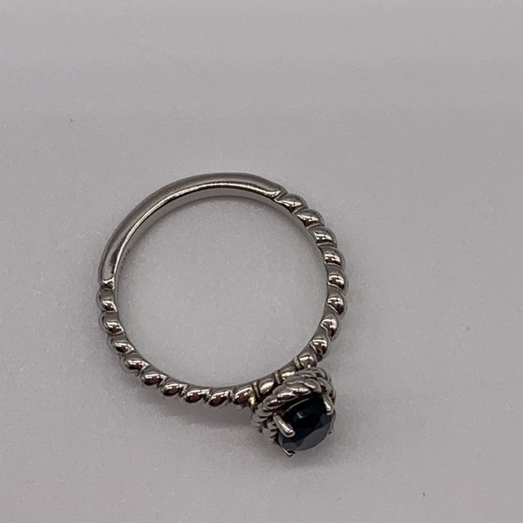 Sterling Silver Black Faceted Rhinestone Ring with Rope Detail Around Stone 7.5 - Picture 2 of 8